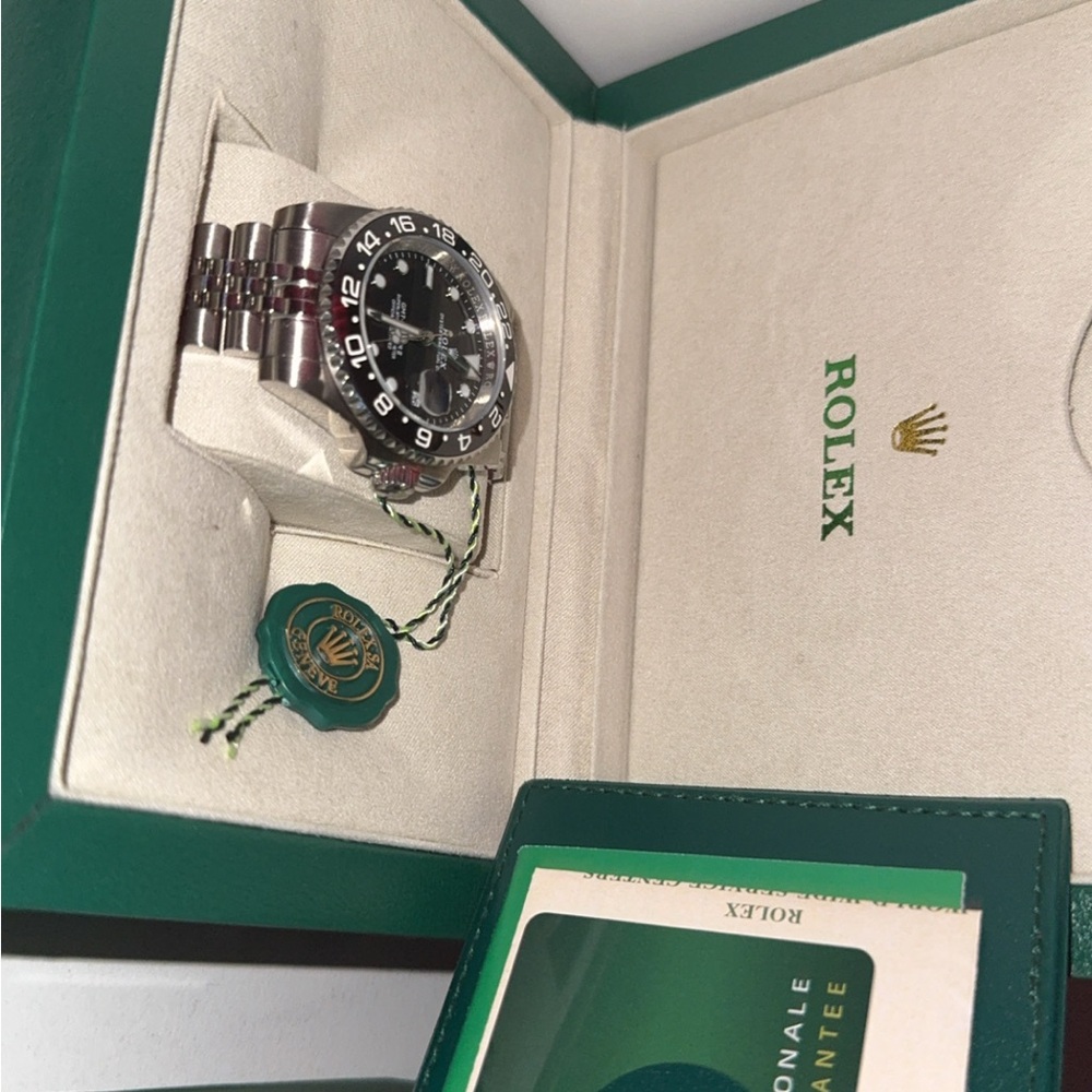 Rolex Silver and Black Luxury Diving Watch